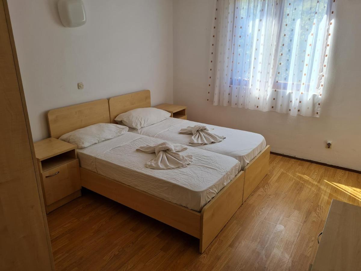 וויס Resort Village T.N. Milna מראה חיצוני תמונה