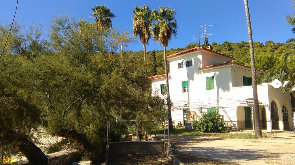 וויס Resort Village T.N. Milna מראה חיצוני תמונה