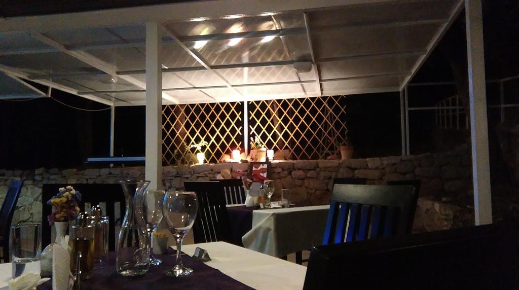 וויס Resort Village T.N. Milna מראה חיצוני תמונה