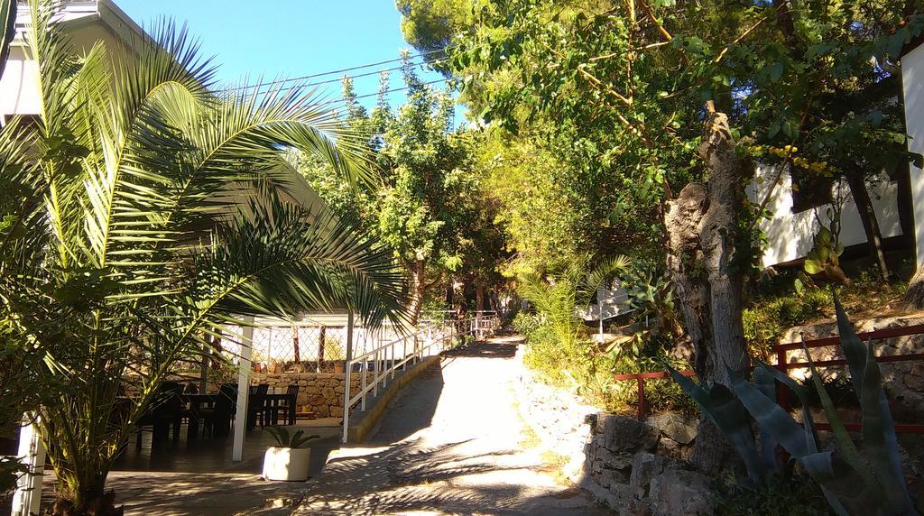 וויס Resort Village T.N. Milna מראה חיצוני תמונה