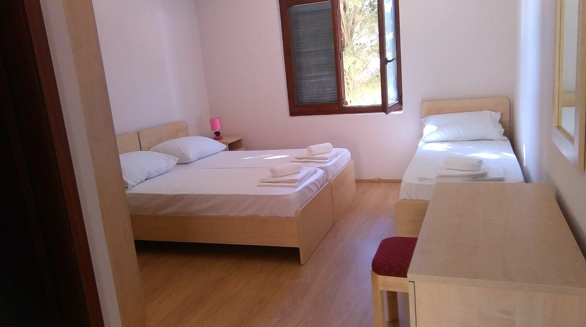 וויס Resort Village T.N. Milna מראה חיצוני תמונה